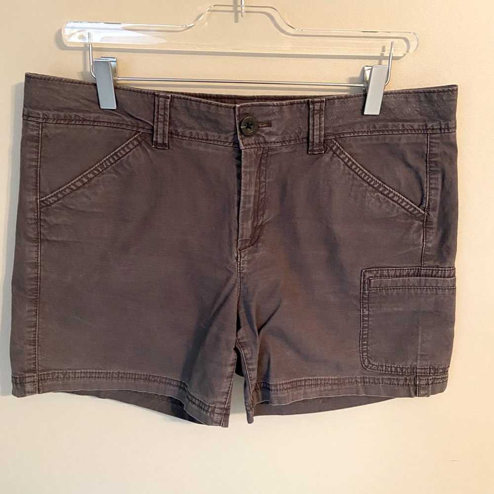 Eddie Bauer Gray Casual / Cargo Shorts | Women's Sz M